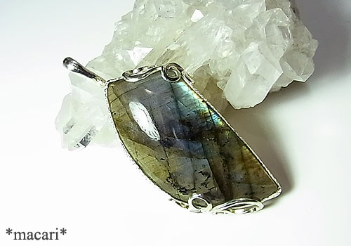 ���u���h���C�g�̃y���_���g