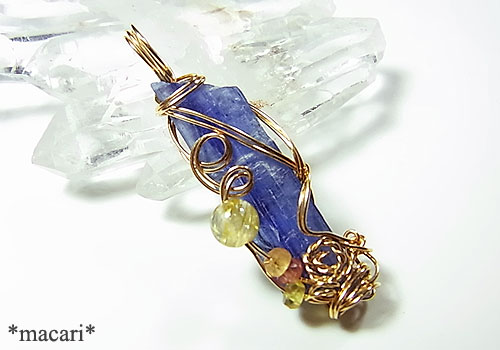 �J���i�C�g�̃��C���[�y���_���g