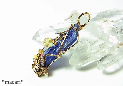 �J���i�C�g�̃��C���[�y���_���g