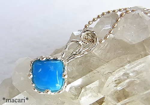 �R���S�Y�w�~�����t�@�C�g�̃y���_���g