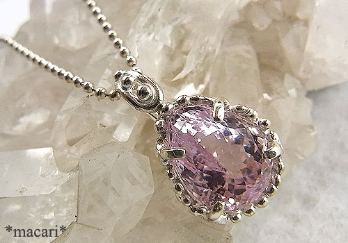 �N���c�@�C�g�@�y���_���g