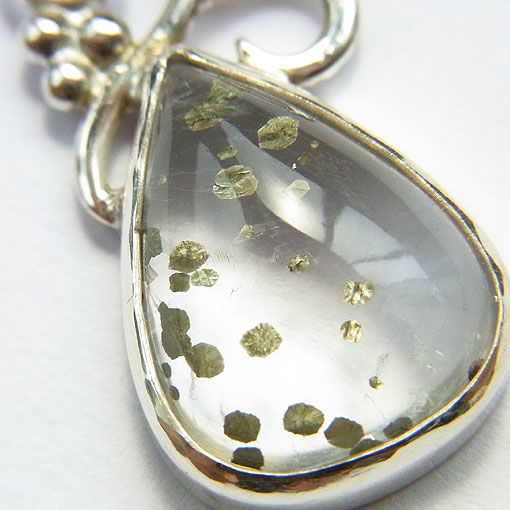 �p�C���C�g�C���N�H�[�c�@�y���_���g