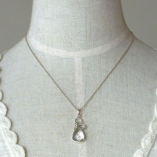 �p�C���C�g�C���N�H�[�c�@�y���_���g