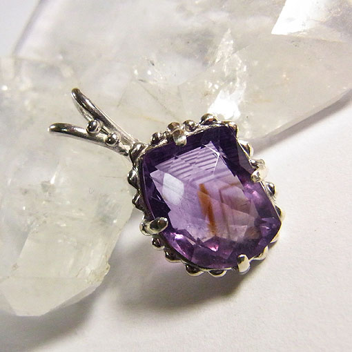 �t�@���g���A���V�X�g�@�y���_���g