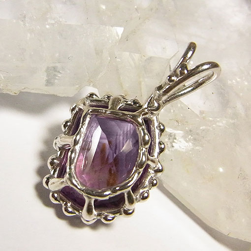 �t�@���g���A���V�X�g�@�y���_���g