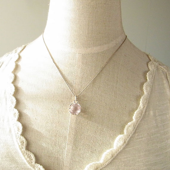 ���[�Y�N�H�[�c�@�y���_���g