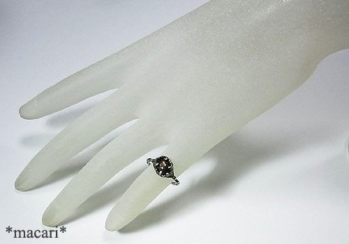 �u���b�N�X�^�[�@�T�t�@�C�A�@�����O�@