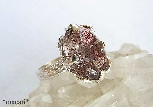 �C���N���[�W�����N�H�[�c�̃����O