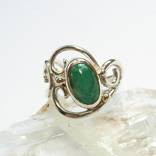 �G�������h�̓��������O