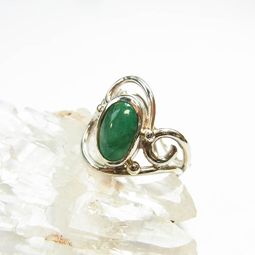 �G�������h�̓��������O