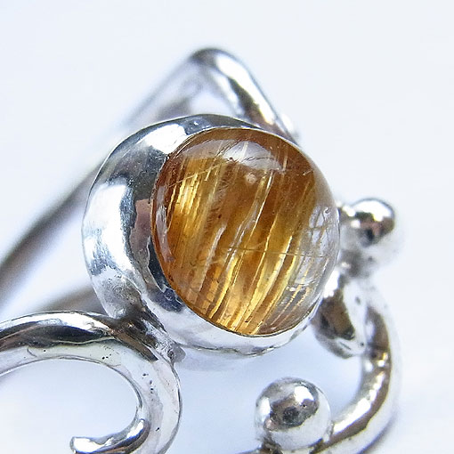 ���`���N�H�[�c�̓��������O