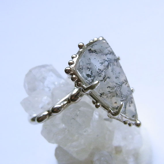 �f���h���b�N�N�H�[�c�@�����O