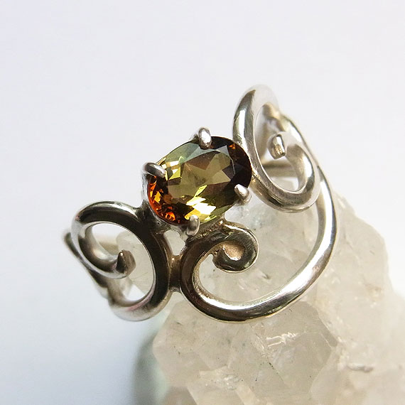 �A���_���T�C�g�@�A���_�����[�T�C�g�@�����O