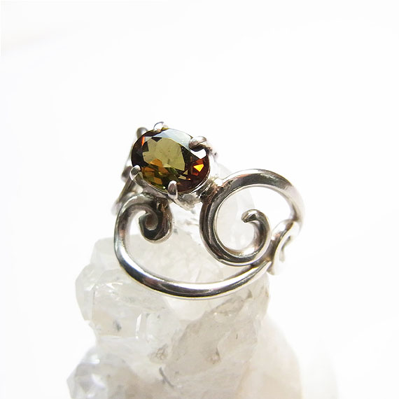 �A���_���T�C�g�@�A���_�����[�T�C�g�@�����O